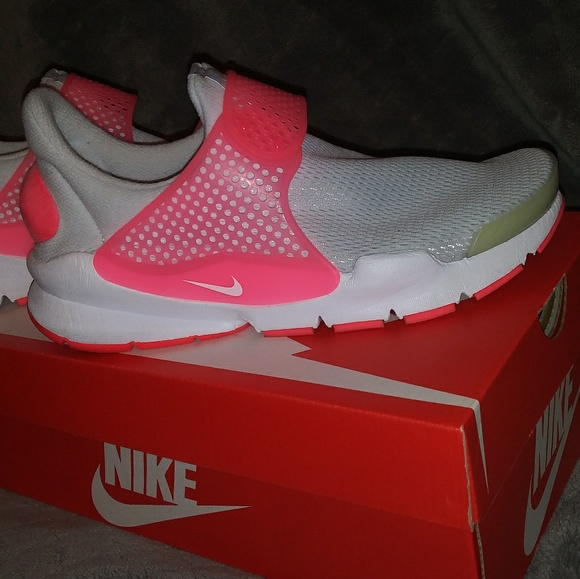 Nike Sock Darts - Picture 6 of 6